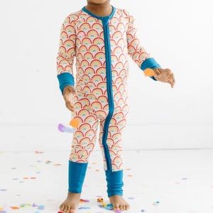 Little sleepies primary rainbow zippy NWT